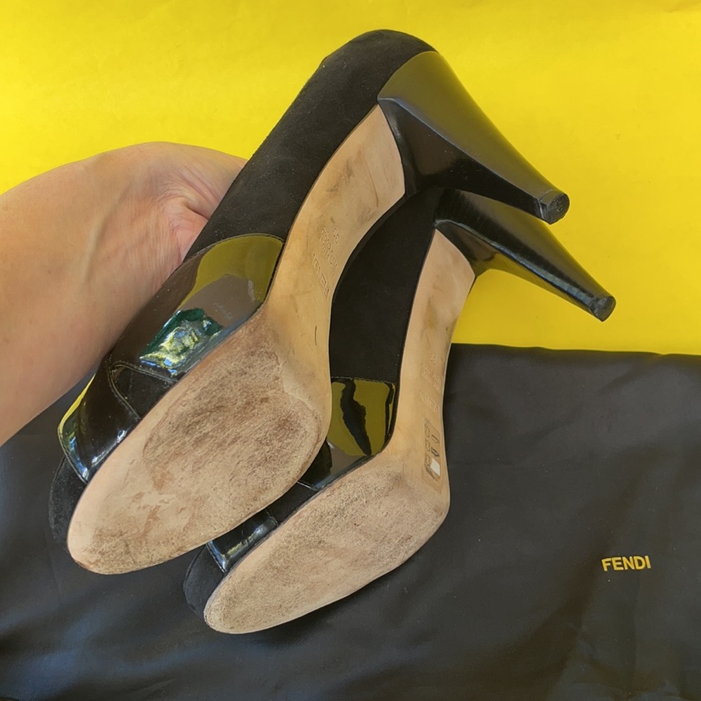 Vintage black Zucca Fendi suede/patent leather heels with dust bag - Picture 13 of 14